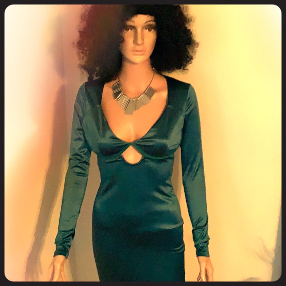 Long-sleeved dress
